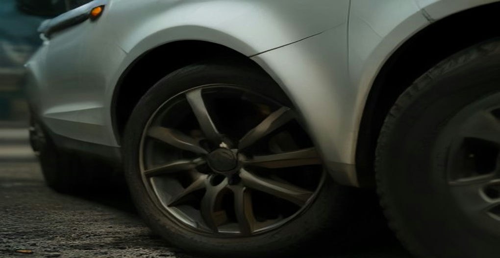 How to Fix a Slow Tire Leak With a Plug Kit – car guide illustration